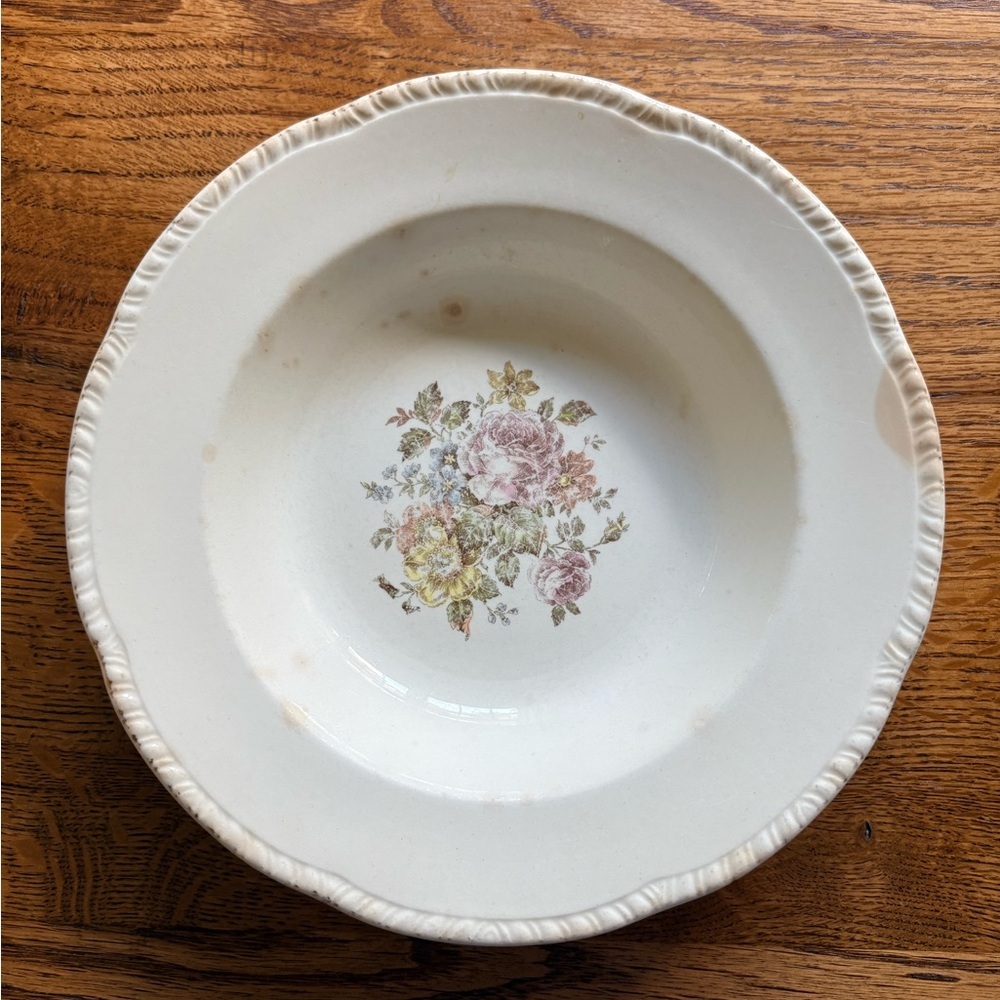 Cunningham & Pickett, Inc. Hand decorated Stratford Alliance Ohio- 1 bowl